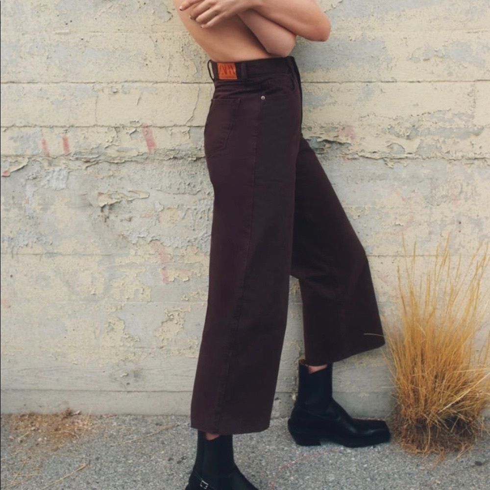 Wide leg cropped jeans